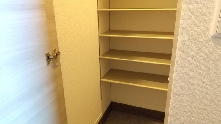 DーROOM隈府 B棟の内装
