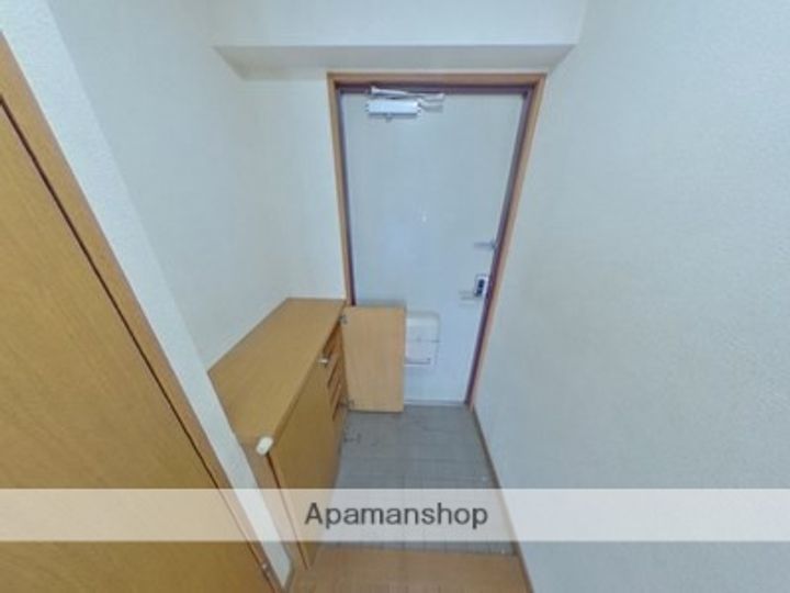 ファミーユ飛田の玄関