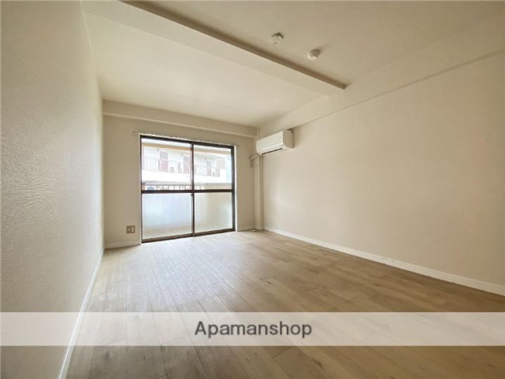 熊本県熊本市中央区黒髪5丁目の賃貸マンションの居間