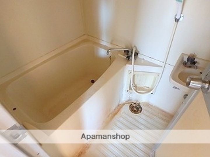 中小路ビルの風呂