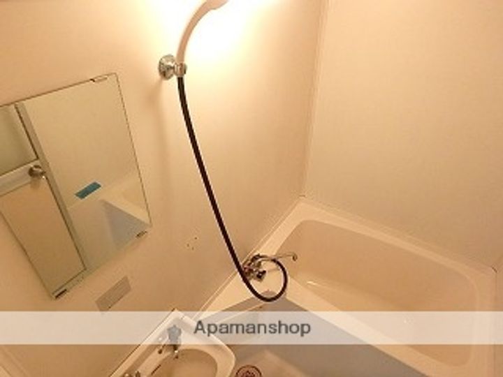 中小路ビルの風呂