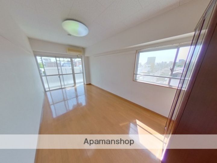 エースコーポの居間