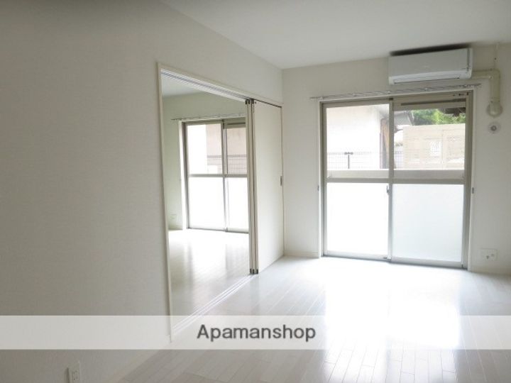 熊本県熊本市中央区白山2丁目の賃貸マンションの居間