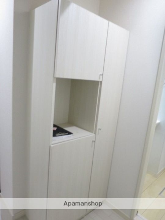 熊本県熊本市中央区白山2丁目の賃貸マンションの玄関