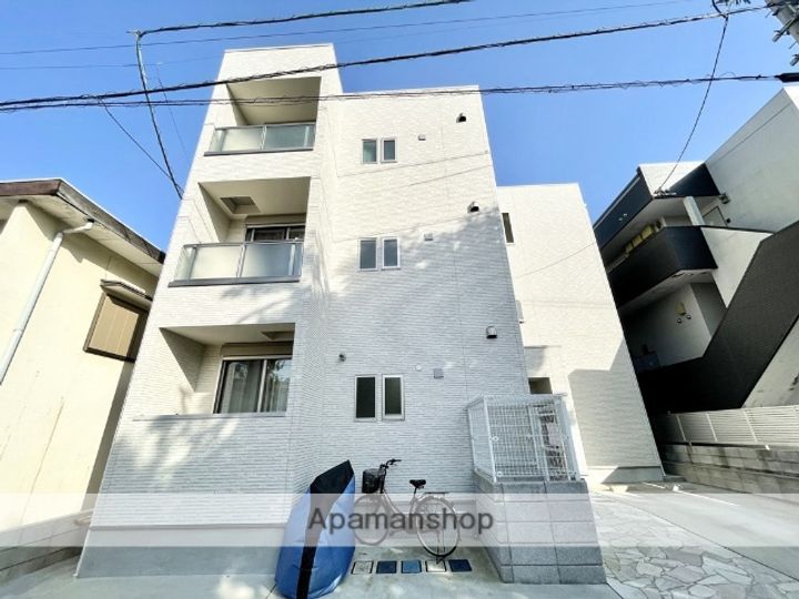 REGALEST新水前寺駅の外観