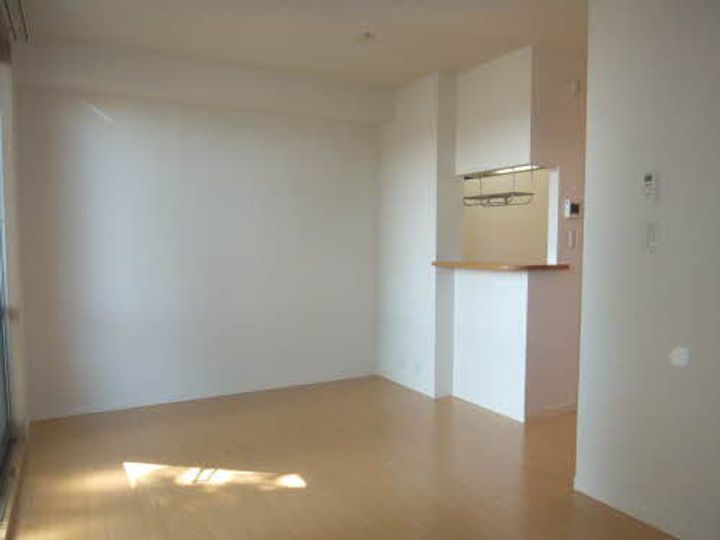 プレミール白川の居間