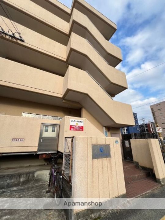 プレアール新大江の外観