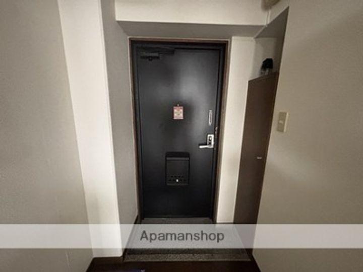 マーカス九品寺の玄関