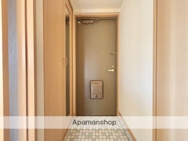 パリス長嶺の玄関