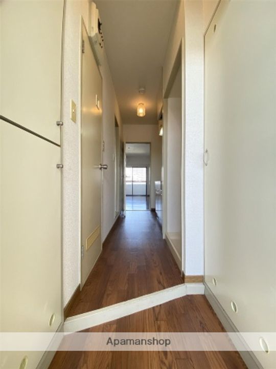 熊本県熊本市中央区新屋敷2丁目の賃貸マンションの玄関