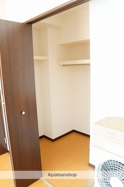 熊本県菊池郡菊陽町大字原水の賃貸マンションの内装
