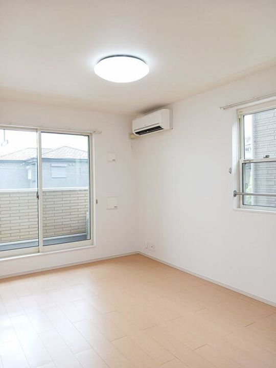 シャルマンヒルの居間