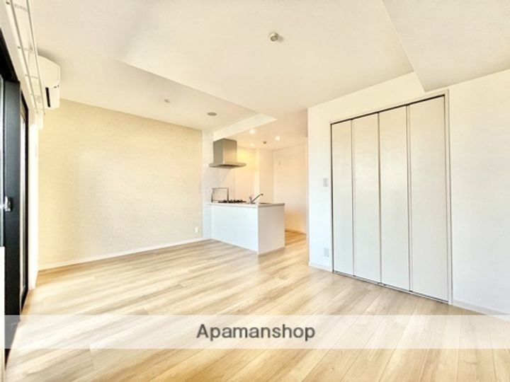 フォーエス神水の居間