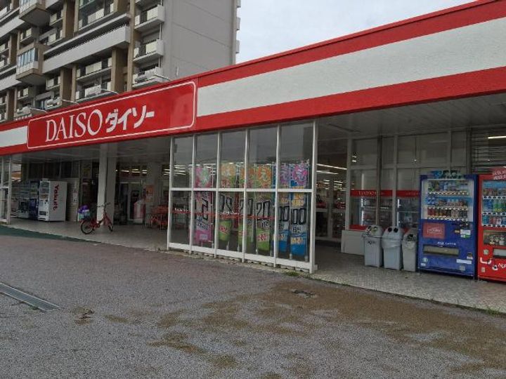 レ・セーナの周辺