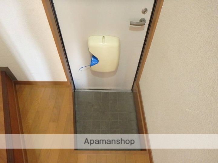 ディー・ルーエ秋津Aの玄関