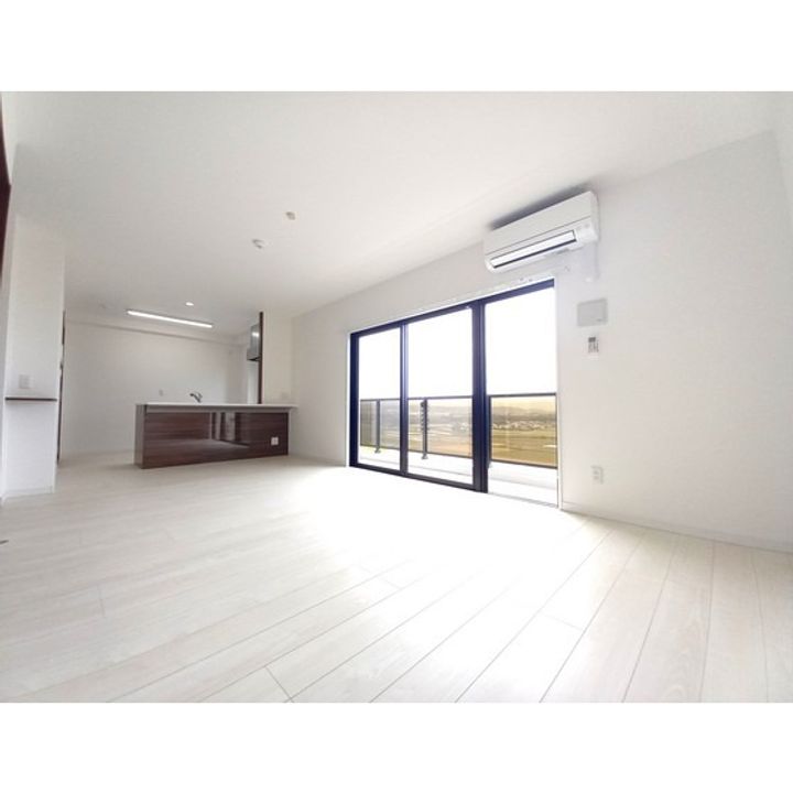 熊本県菊池郡菊陽町大字津久礼の賃貸マンションの居間