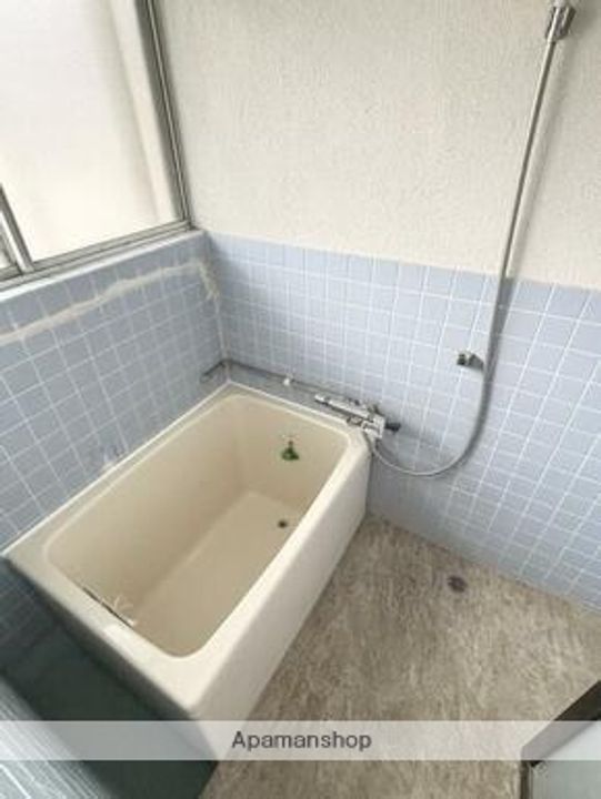 熊本県熊本市東区佐土原2丁目の賃貸アパートの風呂