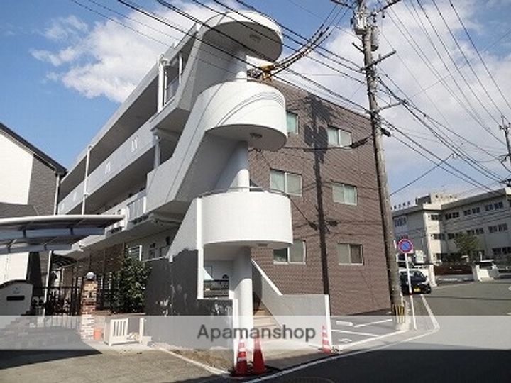 ラピス龍田の外観
