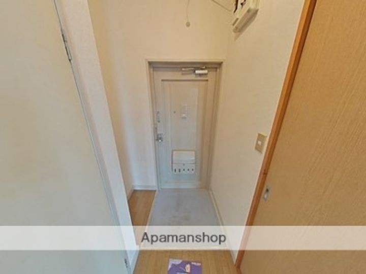 グレイハウンドの玄関