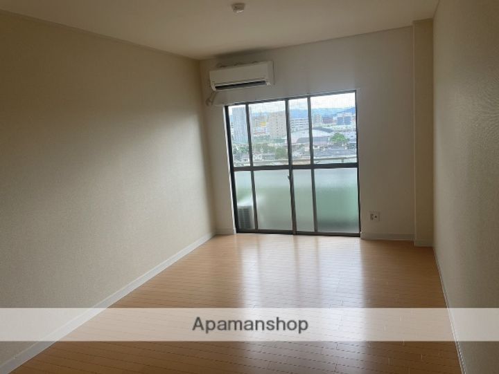 熊本県熊本市中央区本山4丁目の賃貸マンションの居間