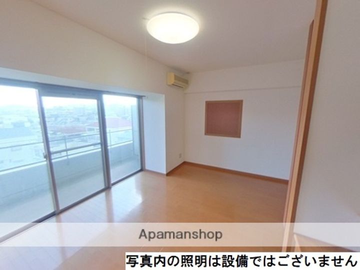 シャトー・デュ・アーサーの居間