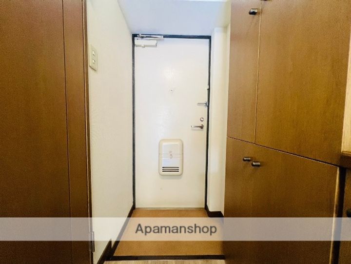 熊本県熊本市中央区黒髪4丁目の賃貸マンションの玄関