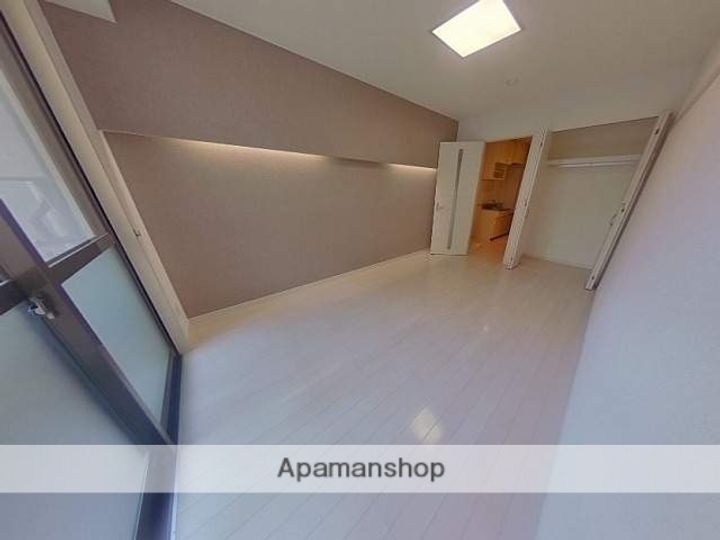 マーカス子飼の居間