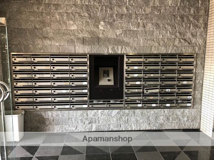 コート黒髪のその他画像