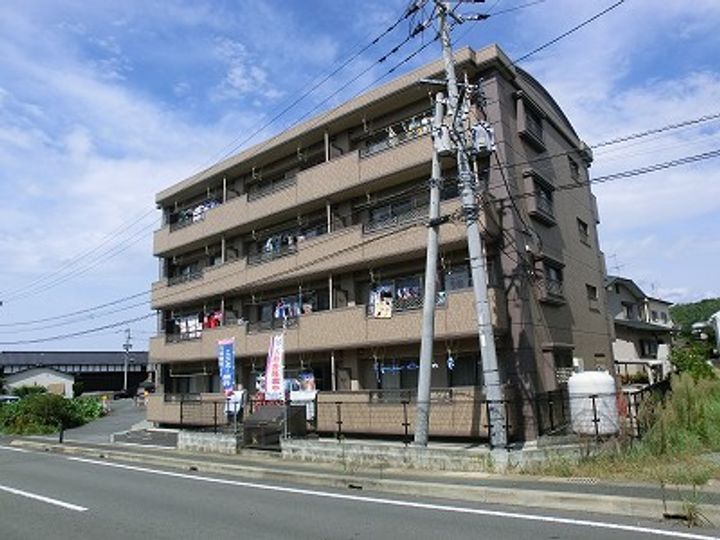 シャルムオヤマの外観