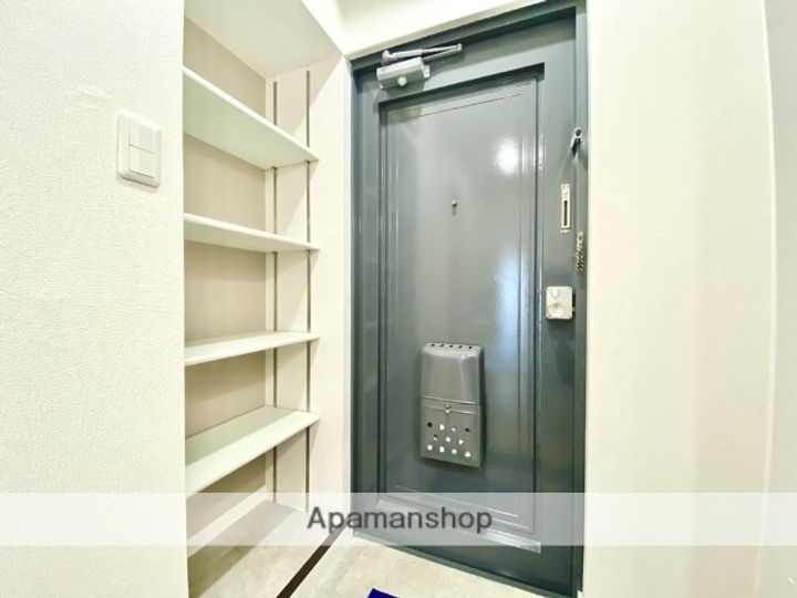 熊本県熊本市中央区本山4丁目の賃貸マンションの玄関