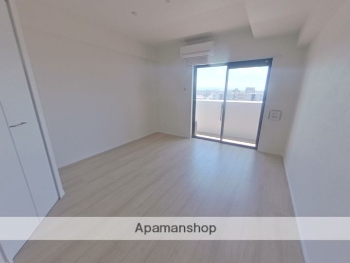 熊本県熊本市西区春日7丁目の賃貸マンションの居間