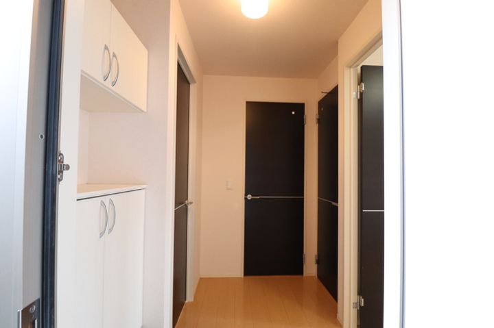 オーキッド八王寺の玄関