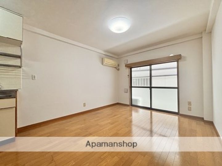 熊本県熊本市中央区渡鹿3丁目の賃貸アパートの居間