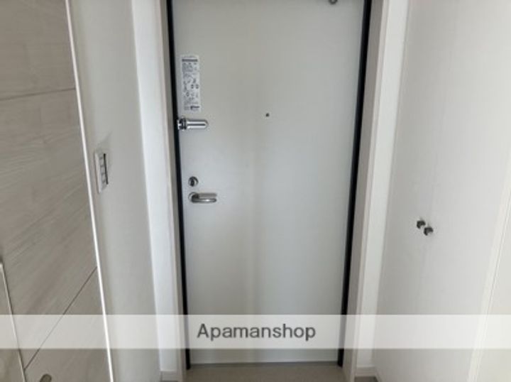 熊本県熊本市中央区菅原町の賃貸マンションの玄関