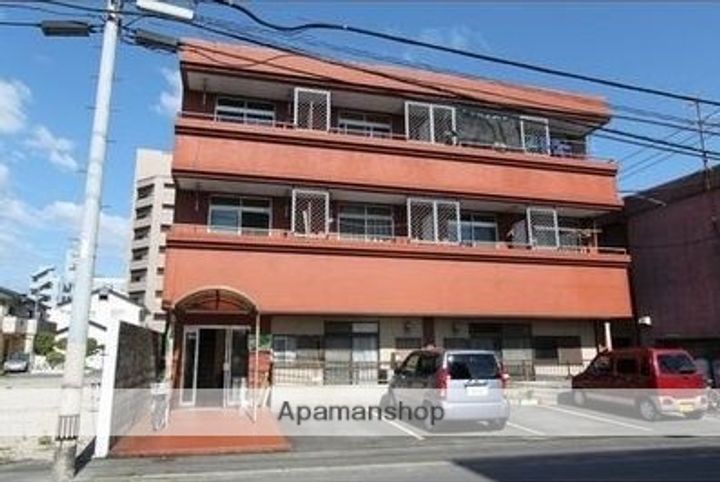 フラワーマンションの外観