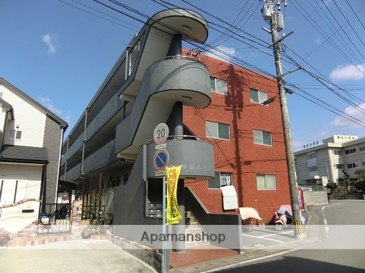 ラピス龍田の外観