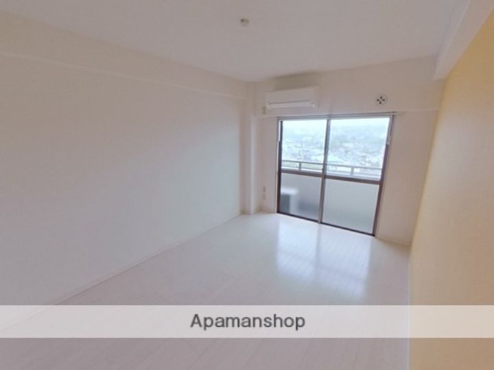 コート黒髪の居間