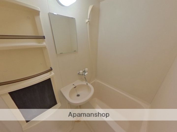 コート黒髪の風呂