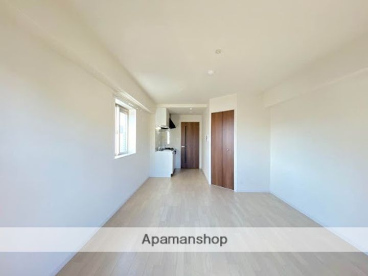 WATERFALLS御幸西の居間