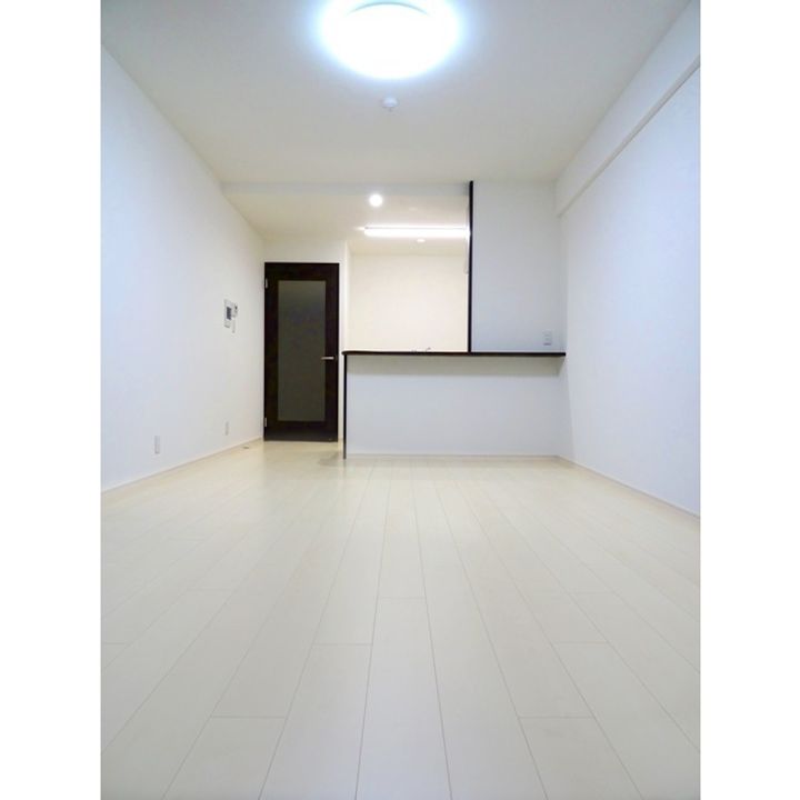 LIBTH並木坂0401の居間