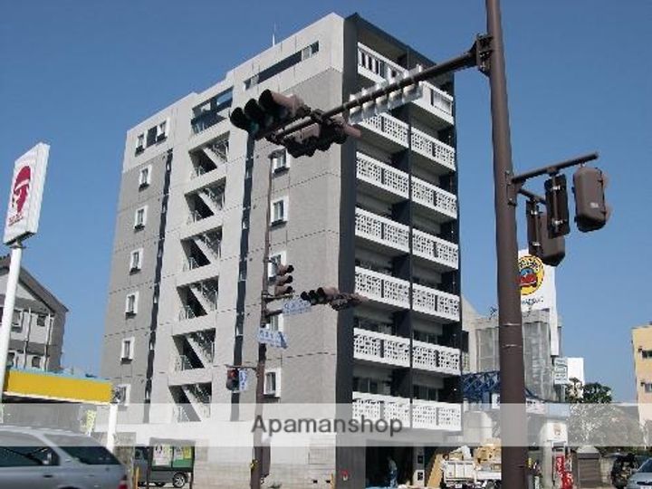 アトランティス本山の外観