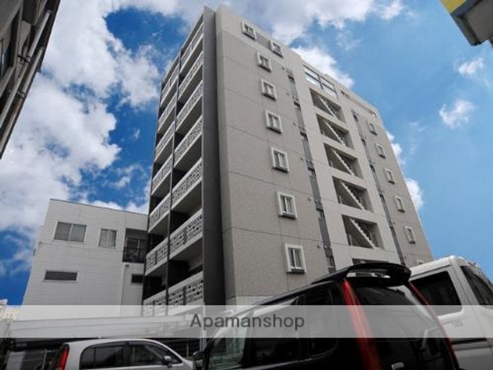 アトランティス本山の外観