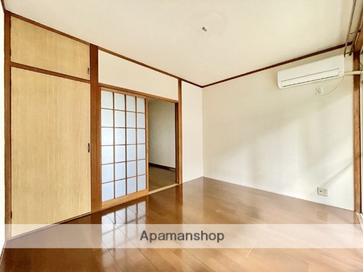 にれのきハイツの居間