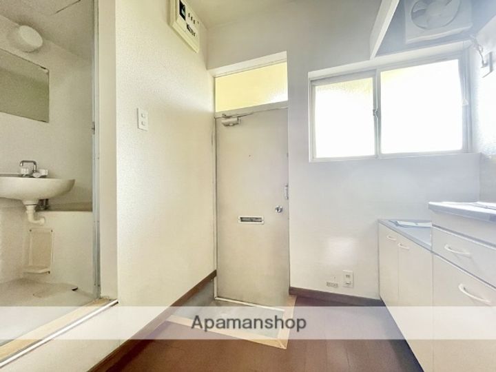 にれのきハイツの玄関