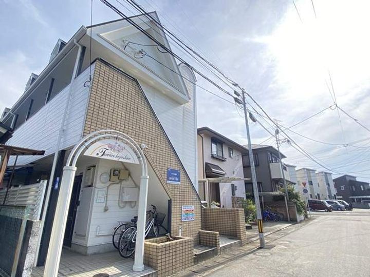 テラス東野の外観