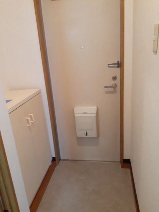 サンヒルハイツの玄関