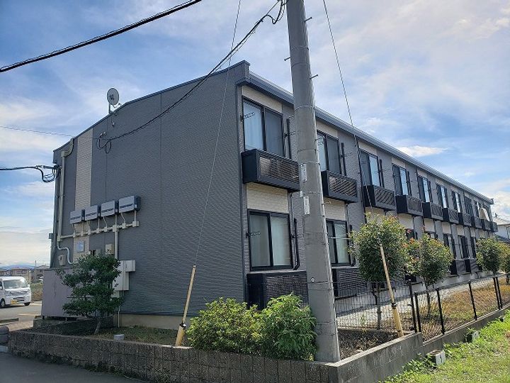 レオパレスフレア土河原102の外観