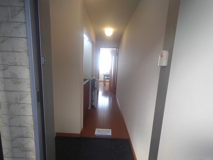 レオパレスシェール パラン106の玄関