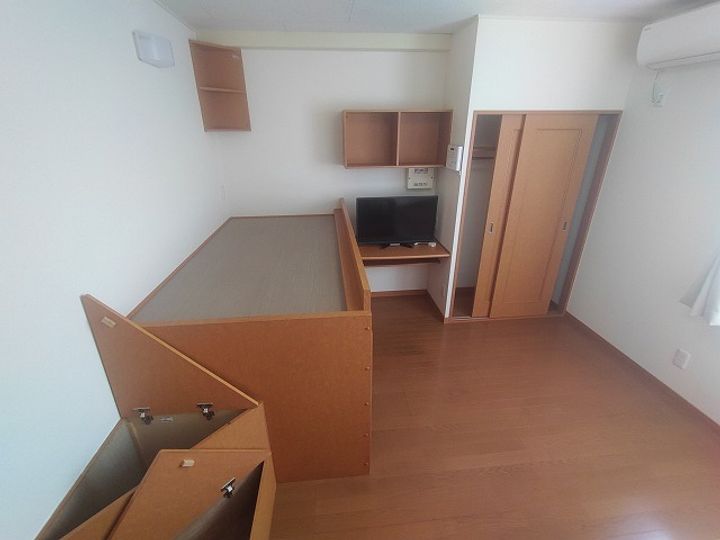 レオパレスシェール パラン106の居間