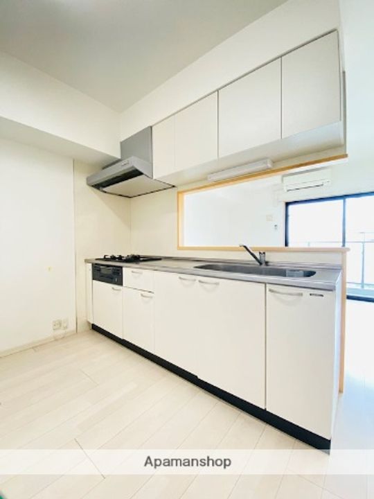 熊本県熊本市中央区新屋敷2丁目の賃貸マンションのキッチン